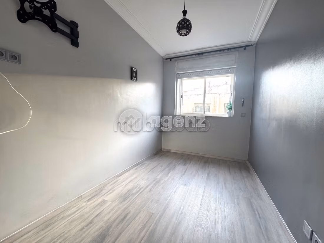 Vendita di uno splendido appartamento a La Gironde. Superficie 88 m². Ascensore e posto auto