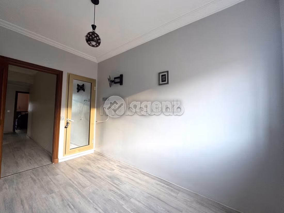 Vendita di uno splendido appartamento a La Gironde. Superficie 88 m². Ascensore e posto auto
