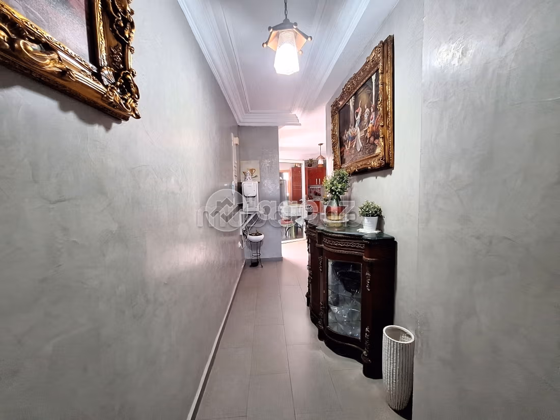 Sell apartment in Les Hôpitaux. Total area 177 m². Carpark and elevator