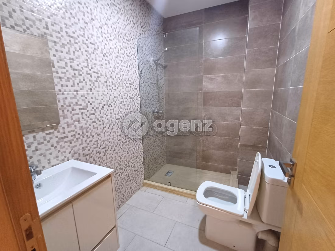 Bonito piso en venta en Laymoune. 2 bonitas habitaciones. Cocina equipada