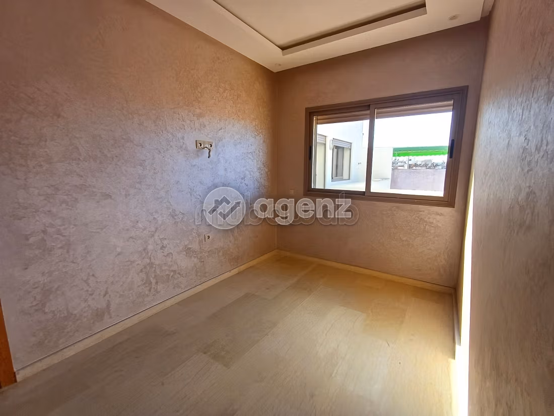 Bonito piso en venta en Laymoune. 2 bonitas habitaciones. Cocina equipada