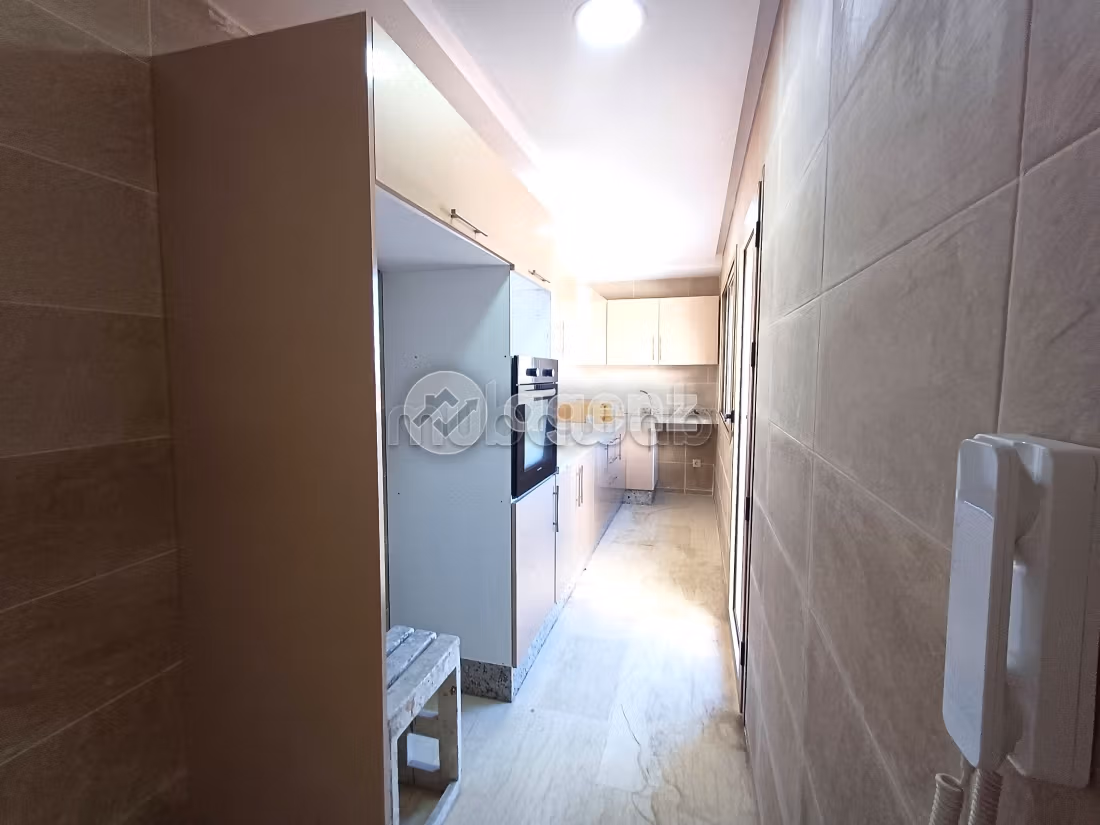 Bonito piso en venta en Laymoune. 2 bonitas habitaciones. Cocina equipada