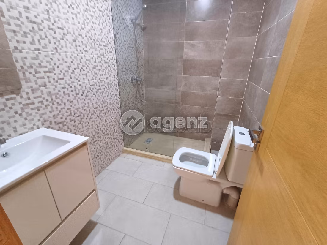 Bonito piso en venta en Laymoune. 2 bonitas habitaciones. Cocina equipada