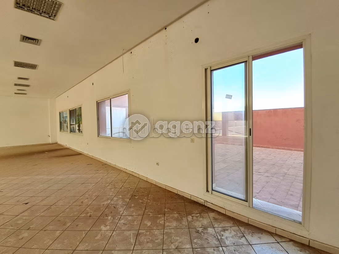 Commerce à louer 895 m² Zone industrielle Mohammedia