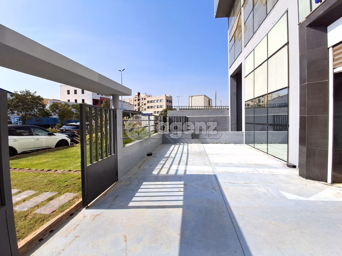 Commerce à louer 895 m² Zone industrielle Mohammedia