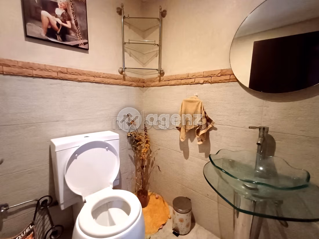 Piso en venta en Les princesses. Superficie 104 m². Plazas de parking y terraza