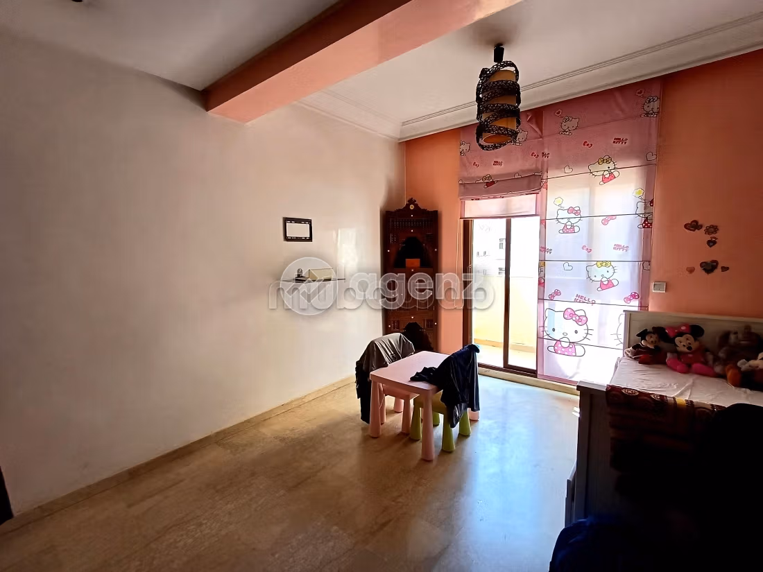 Piso en venta en Les princesses. Superficie 104 m². Plazas de parking y terraza