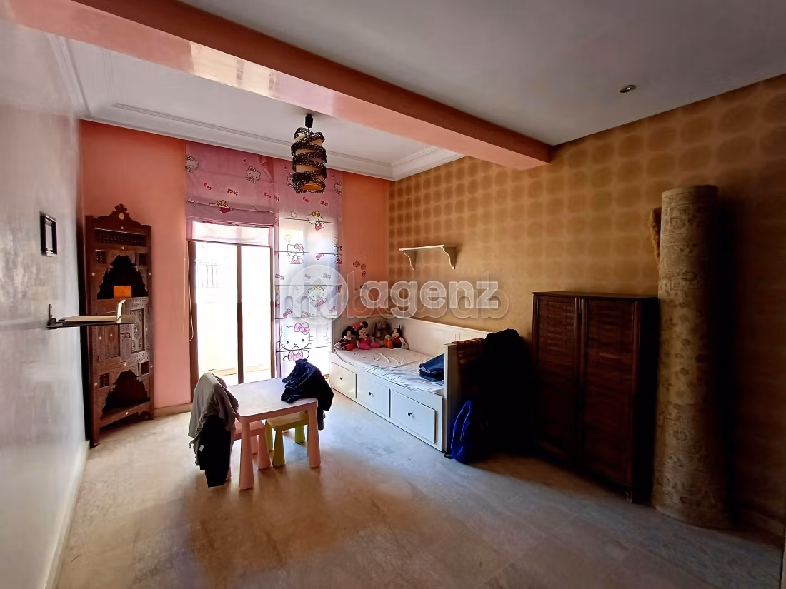 Piso en venta en Les princesses. Superficie 104 m². Plazas de parking y terraza