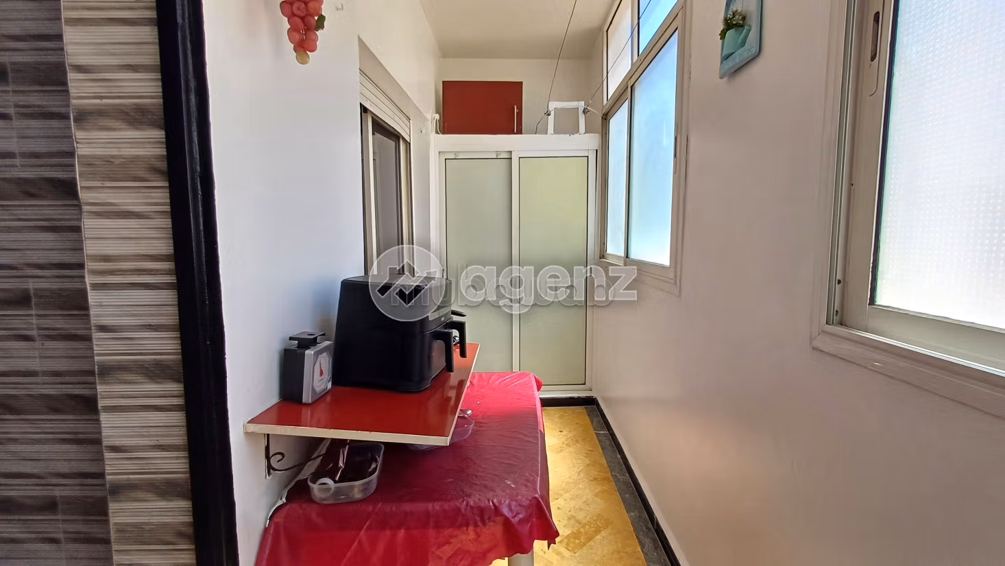 Vendita appartamento. Superficie totale 152 m². Ascensore e posto auto