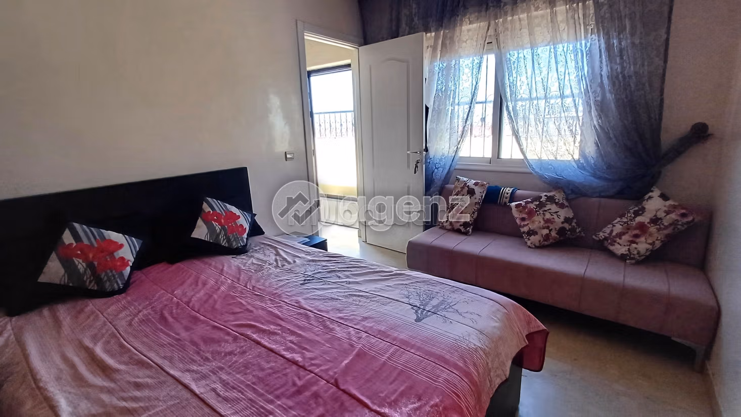 Vendita appartamento. Superficie totale 152 m². Ascensore e posto auto
