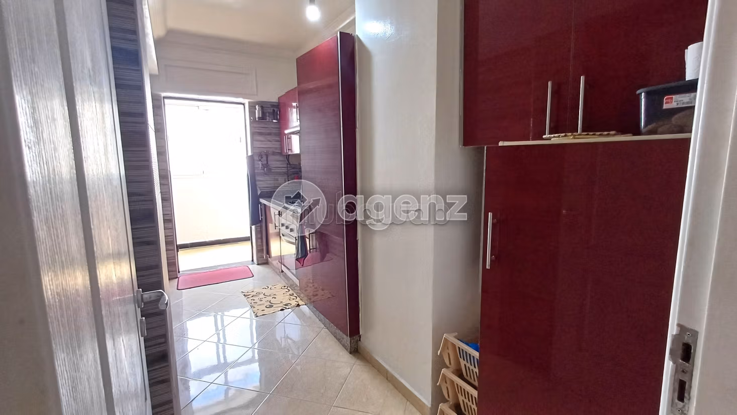 Vendita appartamento. Superficie totale 152 m². Ascensore e posto auto