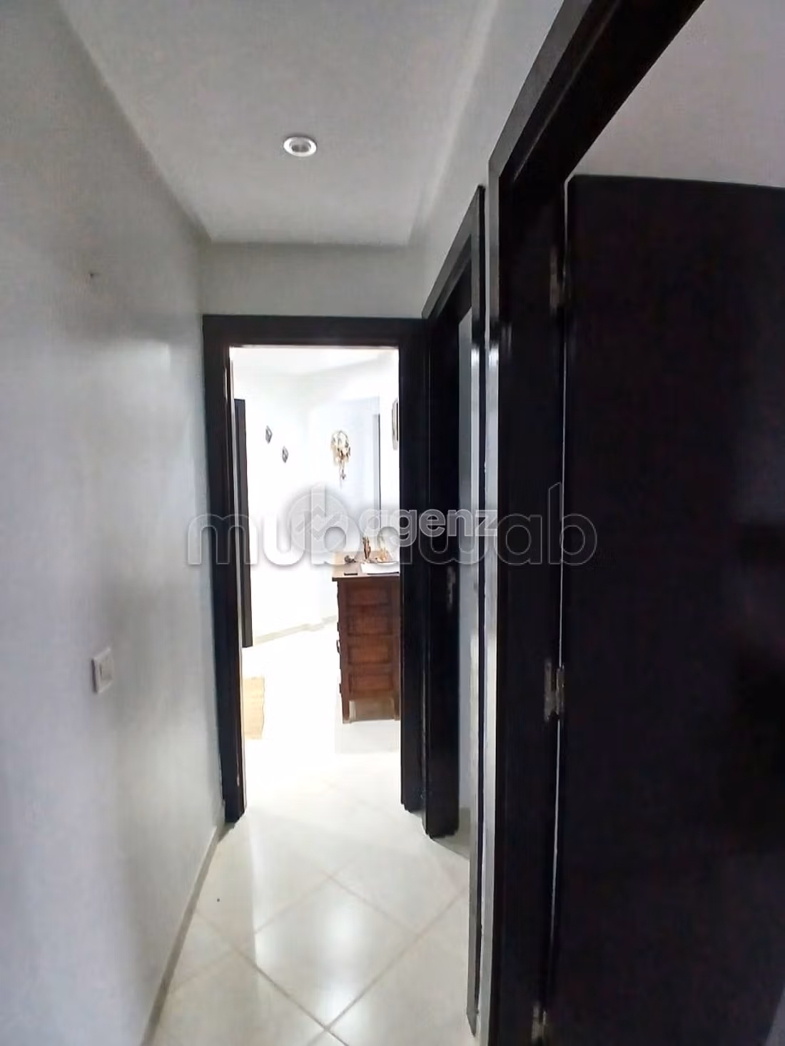Te huur: appartementen. 2 Slaapkamers. Gemeubileerd