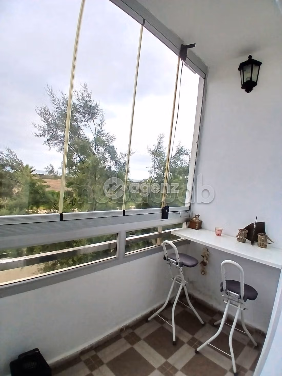 Te huur: appartementen. 2 Slaapkamers. Gemeubileerd