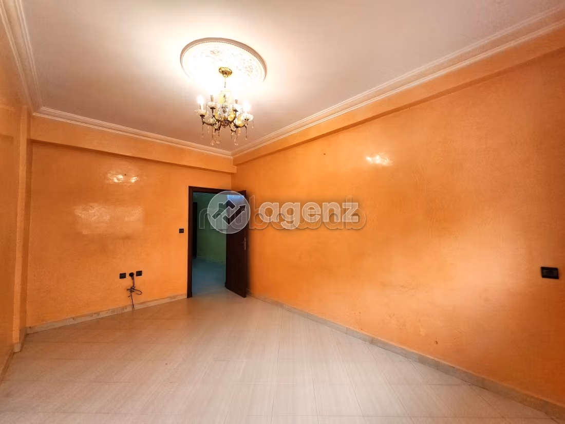 Appartamento da acquistare a Hay Houda. Superficie di 139 m². Terrazzo e giardino