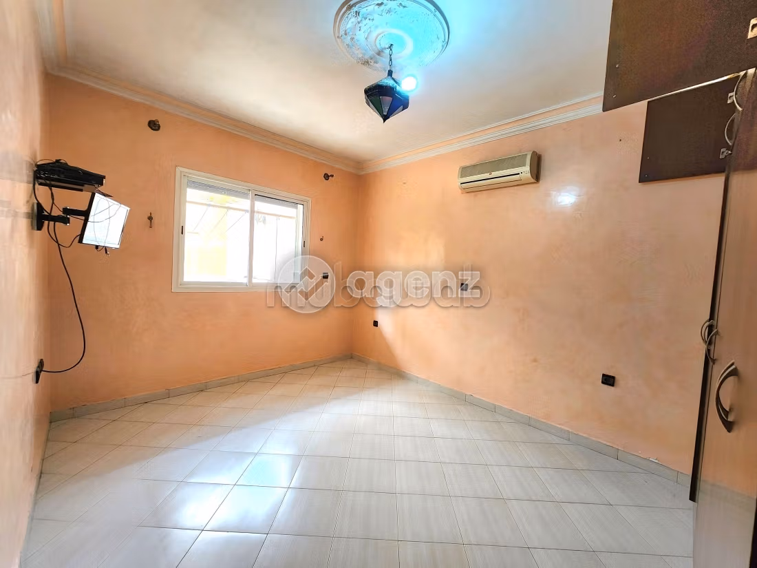 Appartamento da acquistare a Hay Houda. Superficie di 139 m². Terrazzo e giardino