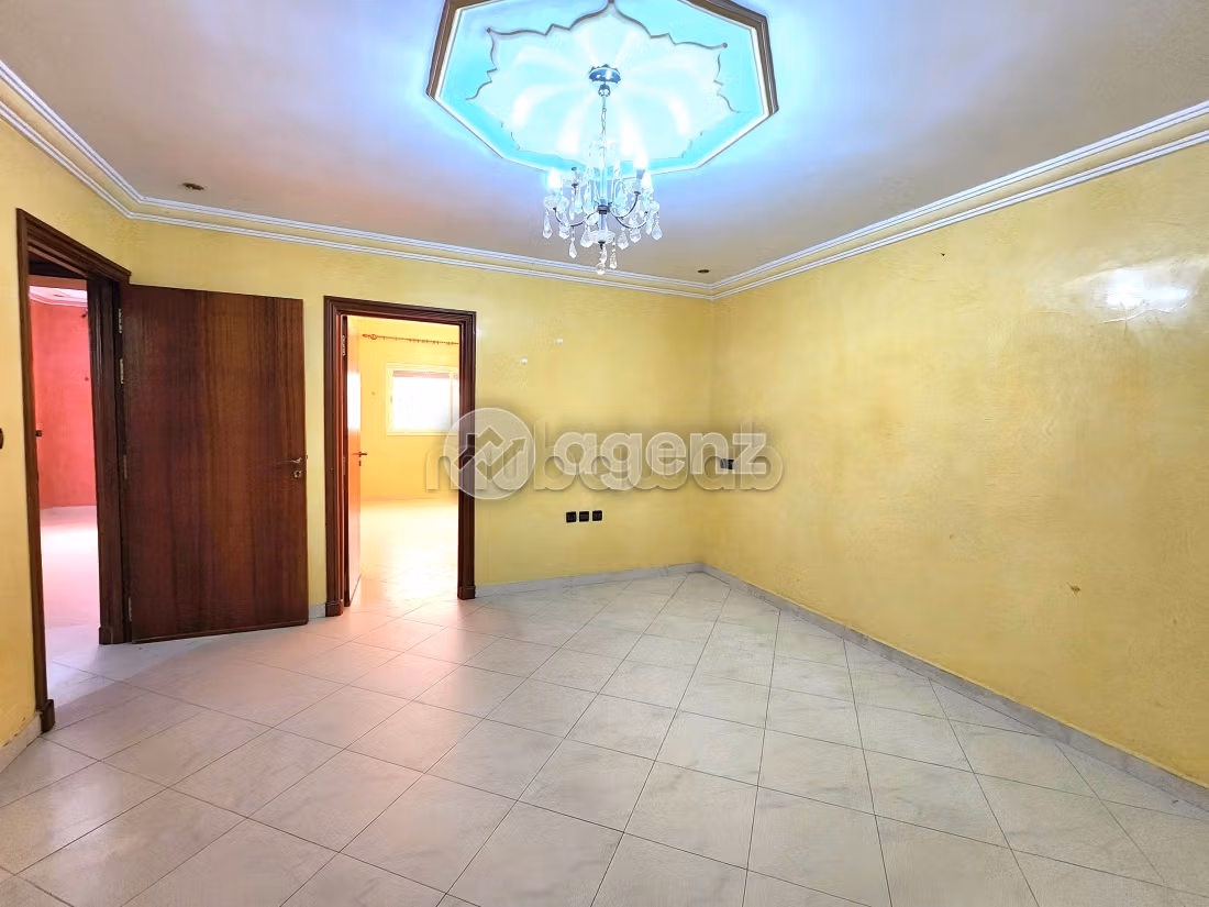 Appartamento da acquistare a Hay Houda. Superficie di 139 m². Terrazzo e giardino