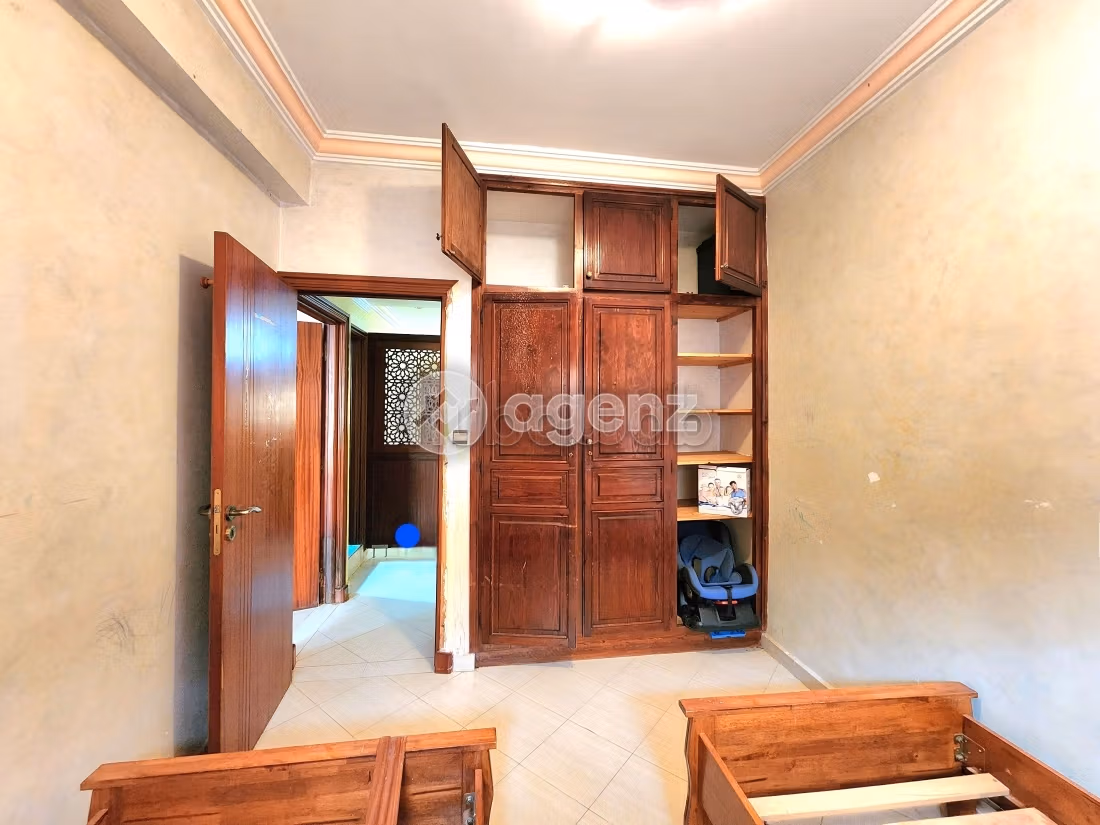 Appartamento da acquistare a Hay Houda. Superficie di 139 m². Terrazzo e giardino