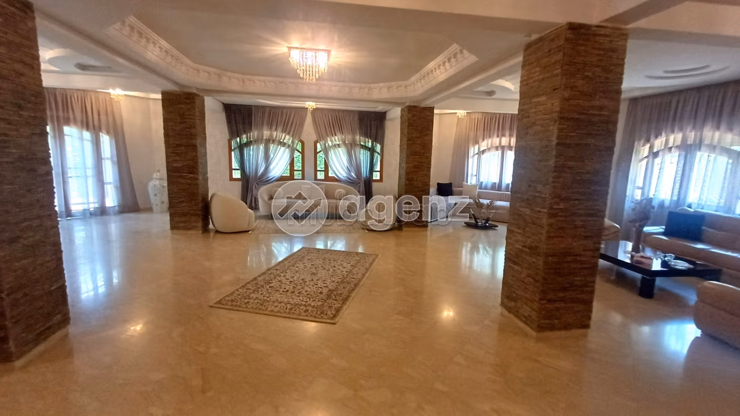 Residenza di lusso in vendita a Route Immouzer. 5 camere. Giardino e posto auto