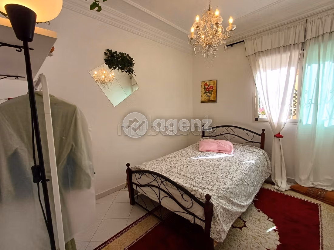 Splendido appartamento da acquistare a Bourgogne Ouest. 2 camere. Posto auto e terrazzo