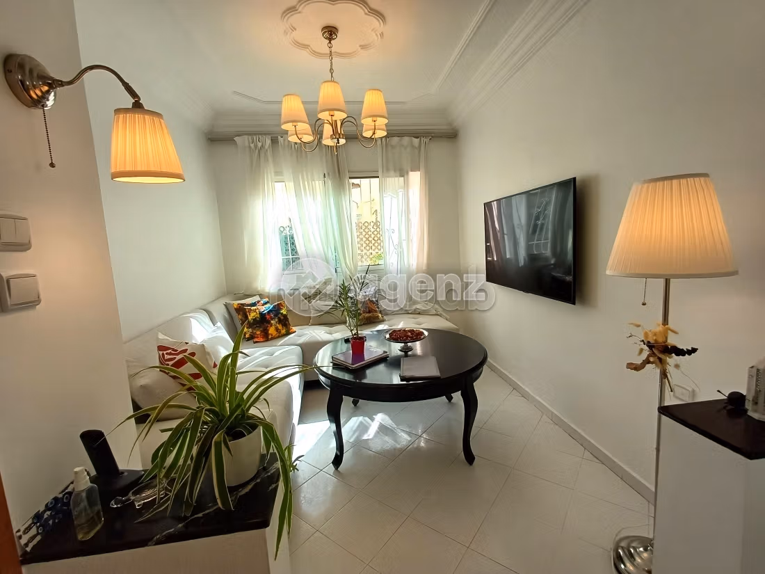 Splendido appartamento da acquistare a Bourgogne Ouest. 2 camere. Posto auto e terrazzo