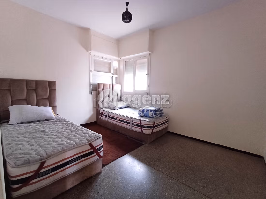 Luxury Villa for sale in Siusse. 6 rooms. Private garden, Cellar