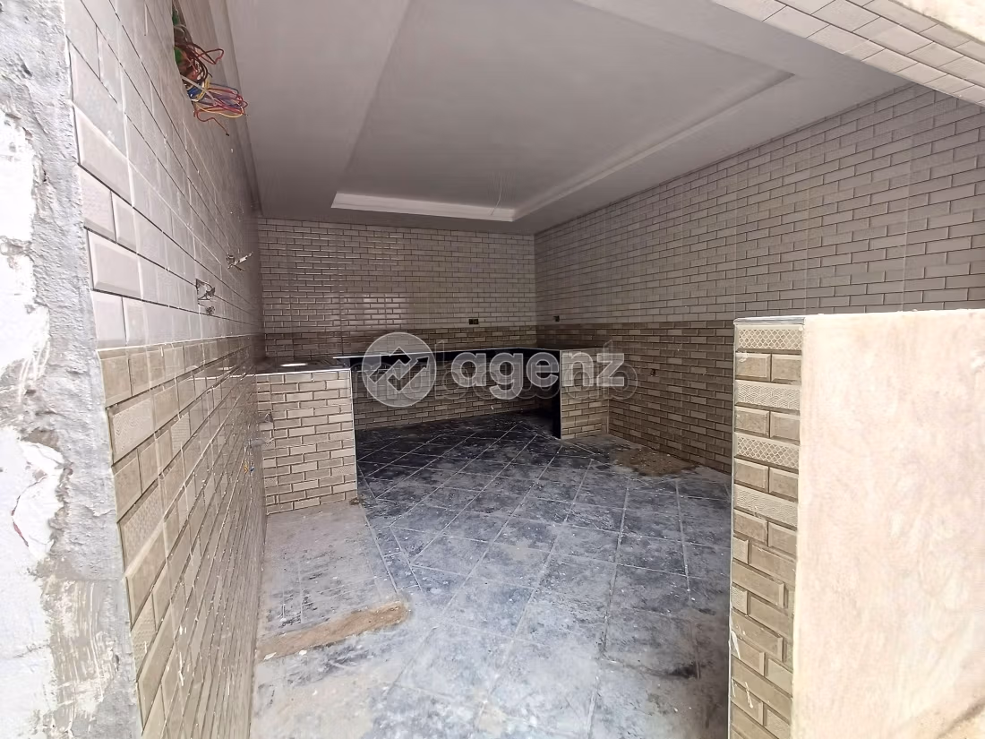 Luxury Villa for sale in Siusse. 6 rooms. Private garden, Cellar