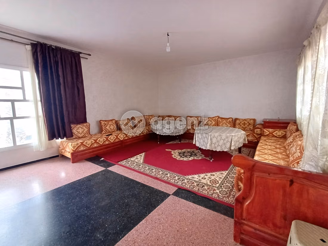 Luxury Villa for sale in Siusse. 6 rooms. Private garden, Cellar