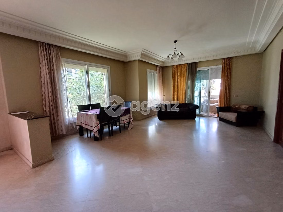 Magnificent villa for sale in Sidi Maarouf. 7 rooms. Parking spaces and garden