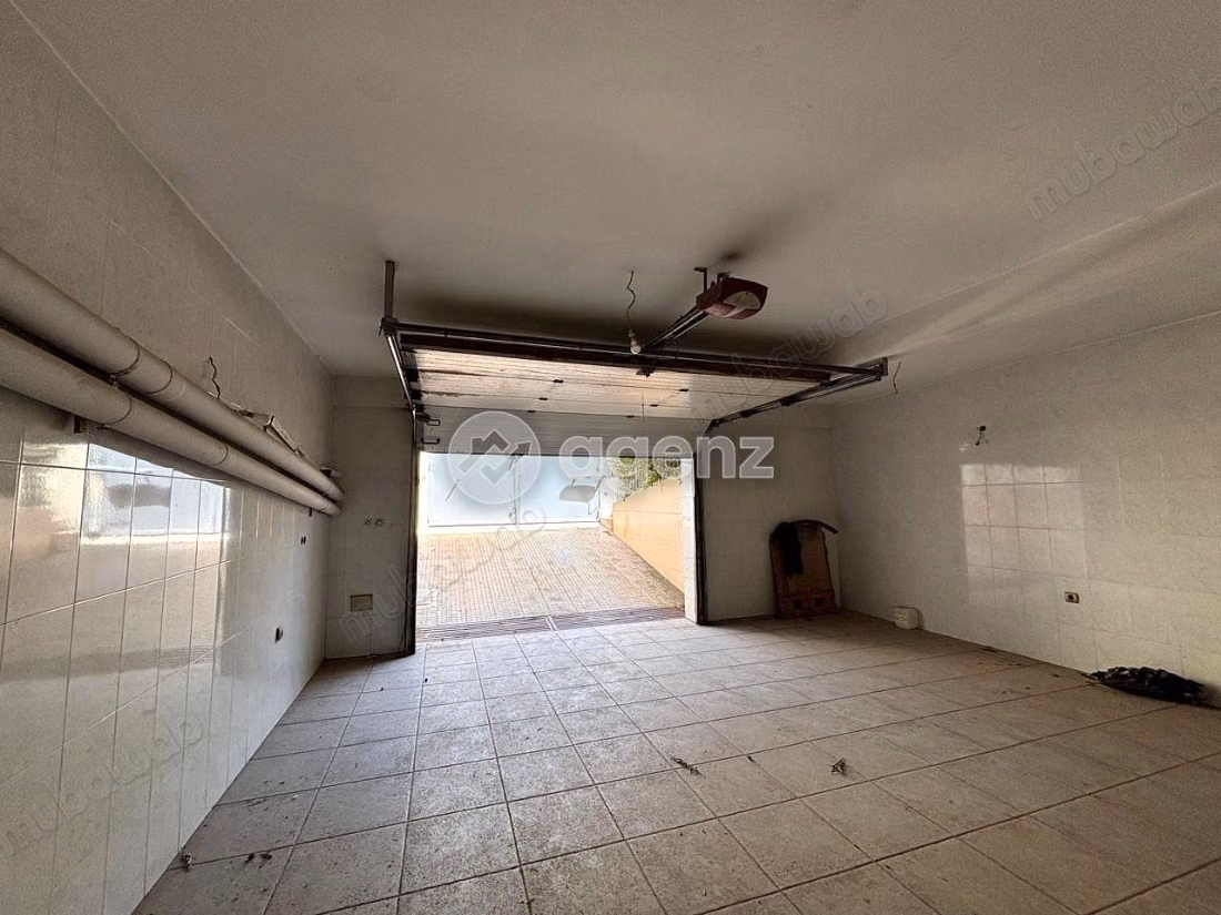 Magnificent villa for sale in Sidi Maarouf. 7 rooms. Parking spaces and garden