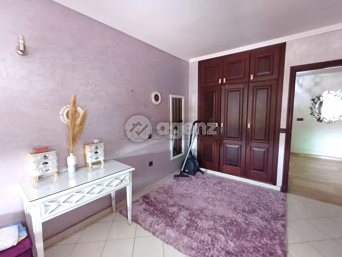 Appartamento da acquistare a Al Mandar Al Jamil. 3 camere da letto. Ascensore e posto auto
