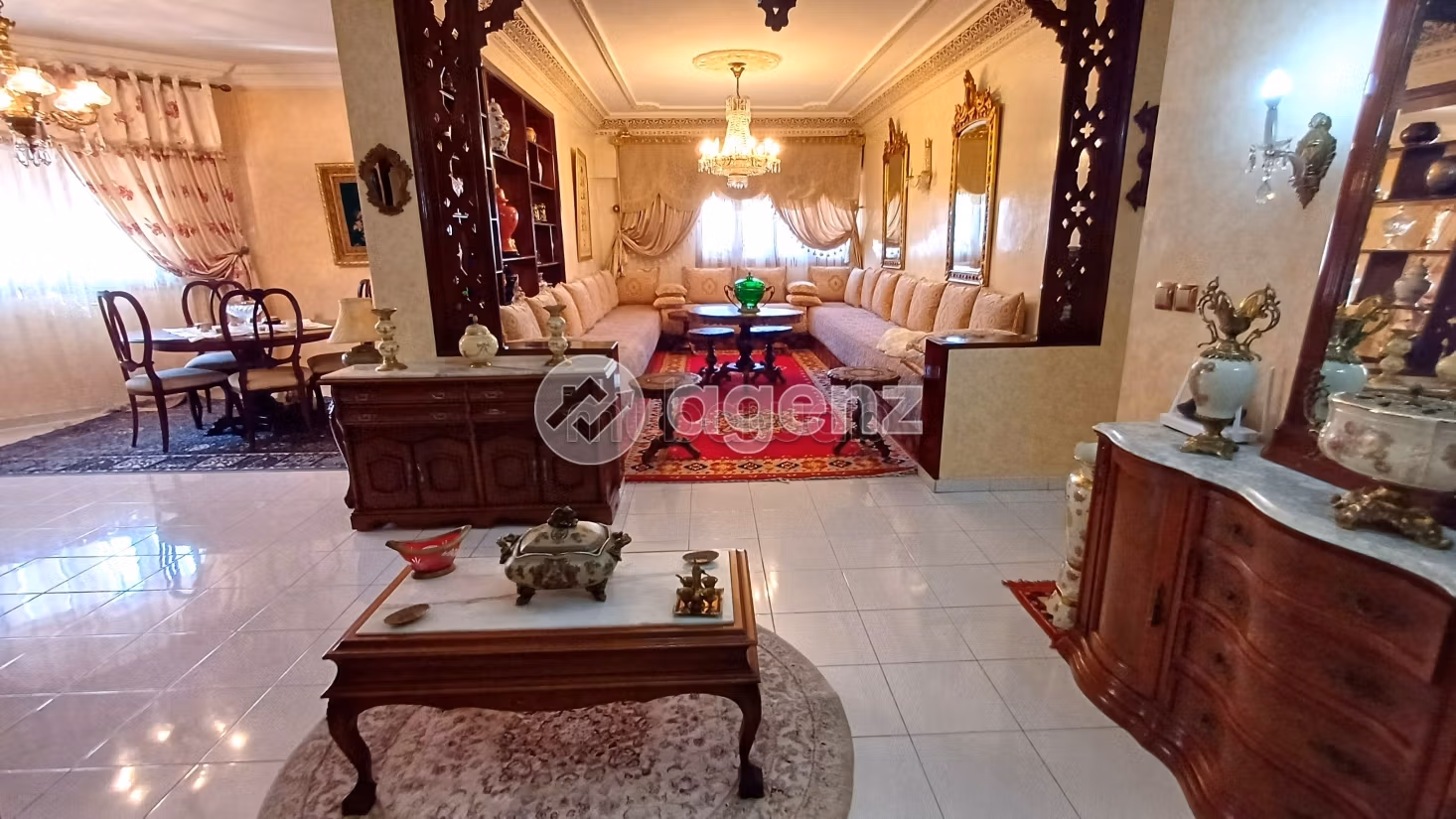 Magnífico piso en venta en Alia. Dimensión 254 m². Terraza y ascensor
