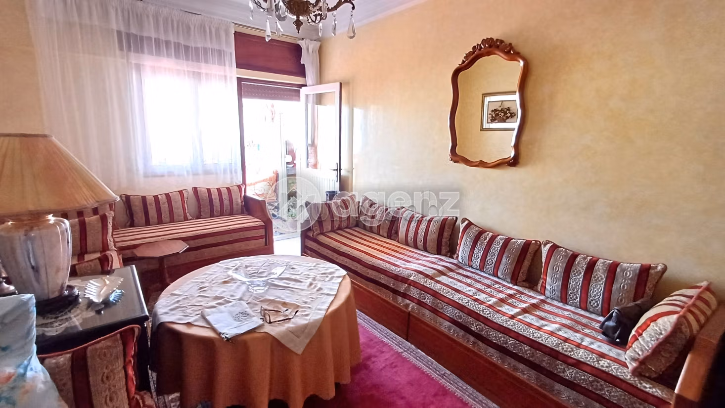 Magnífico piso en venta en Alia. Dimensión 254 m². Terraza y ascensor