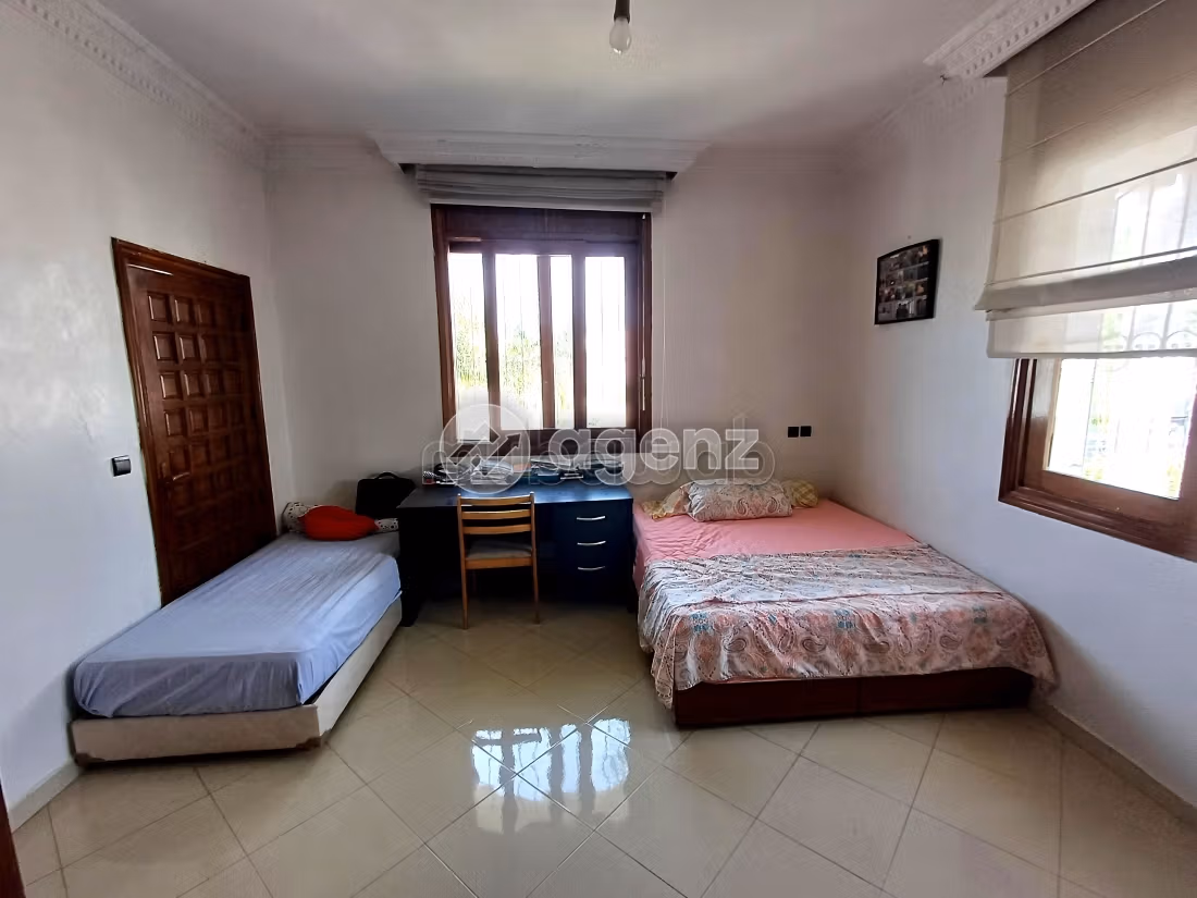 Magnifica villa in vendita a Route Immouzer. Superficie di 568 m². Terrazzo e garage