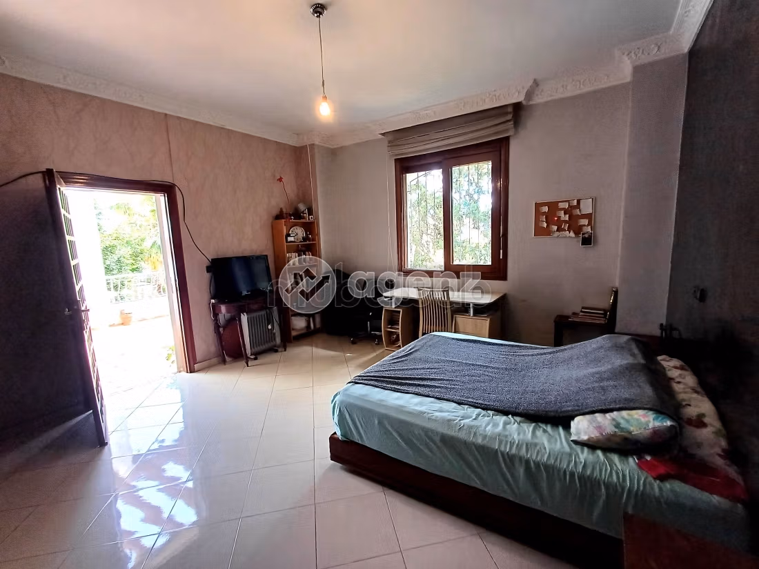Magnifica villa in vendita a Route Immouzer. Superficie di 568 m². Terrazzo e garage