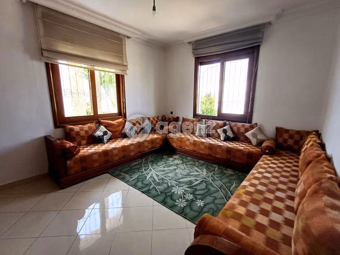 Magnifica villa in vendita a Route Immouzer. Superficie di 568 m². Terrazzo e garage