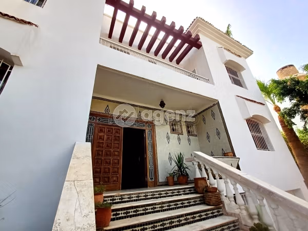 Villa à vendre 568 m², 5 chambres Route Immouzer Fès