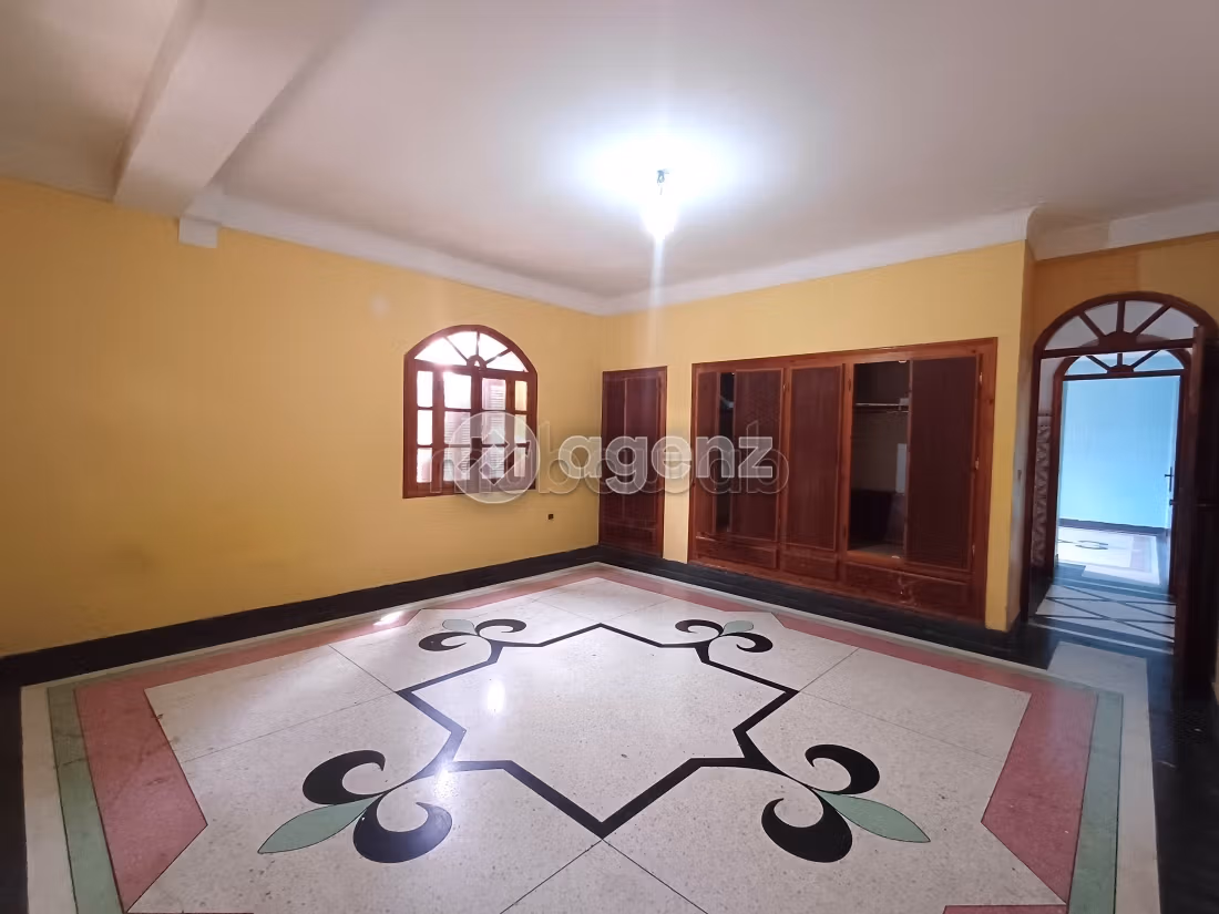 Villa à vendre 436 m², 9 chambres Targa Marrakech