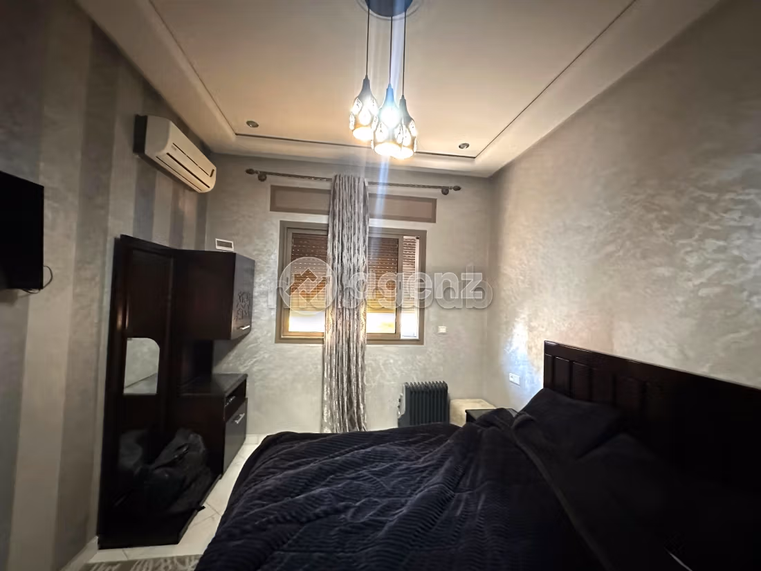 Beautiful house for sale. 6 rooms. Terrace and garden