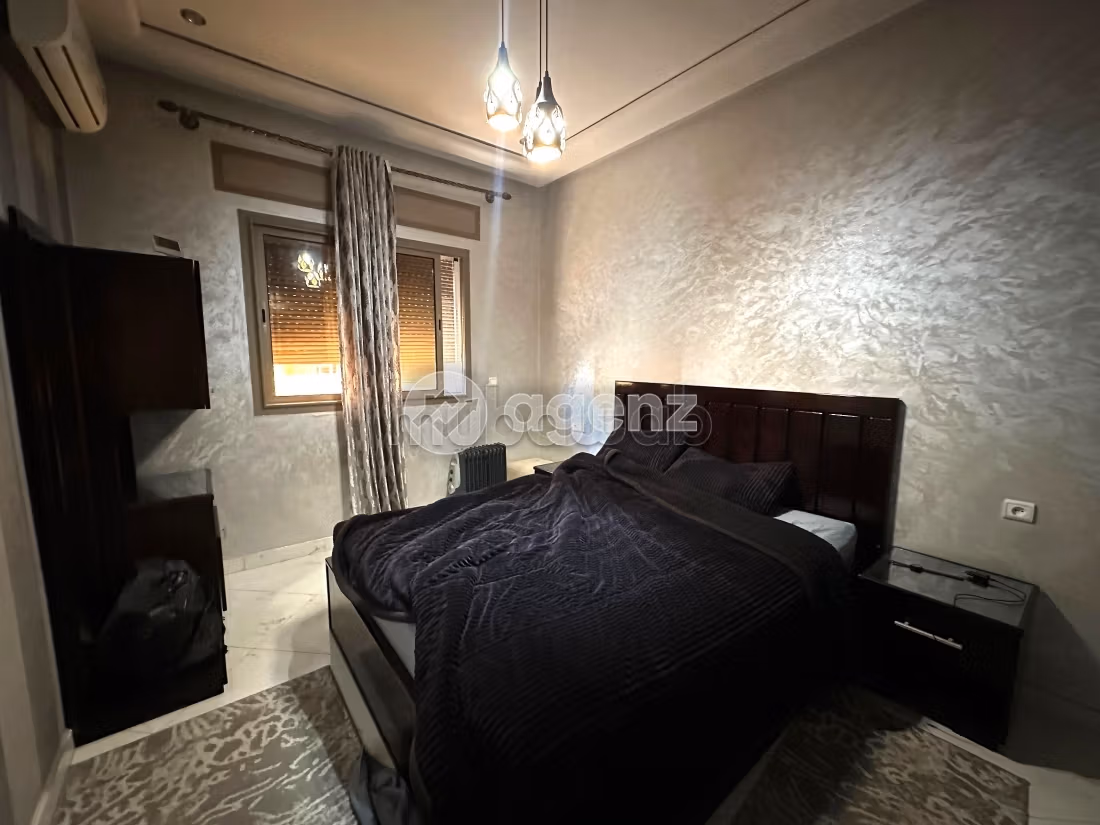 Beautiful house for sale. 6 rooms. Terrace and garden