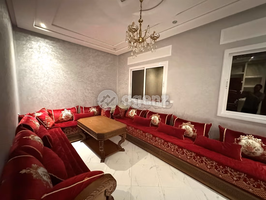 Beautiful house for sale. 6 rooms. Terrace and garden