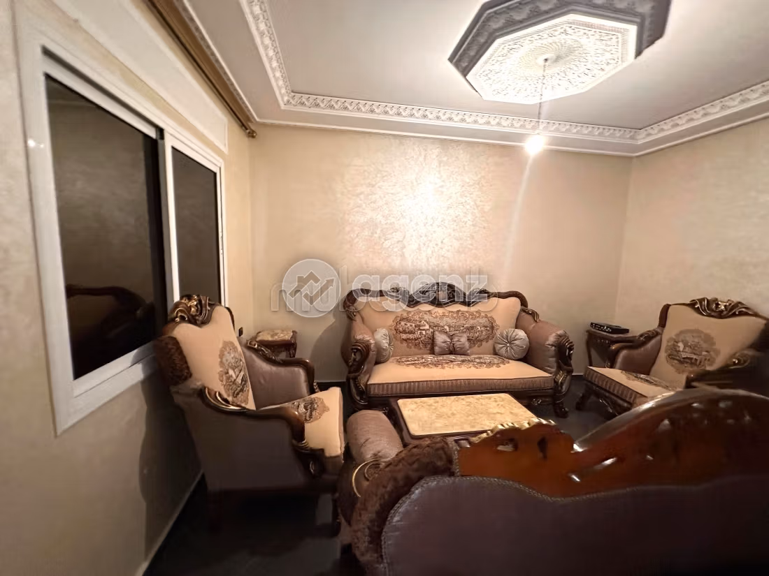 Beautiful house for sale. 6 rooms. Terrace and garden