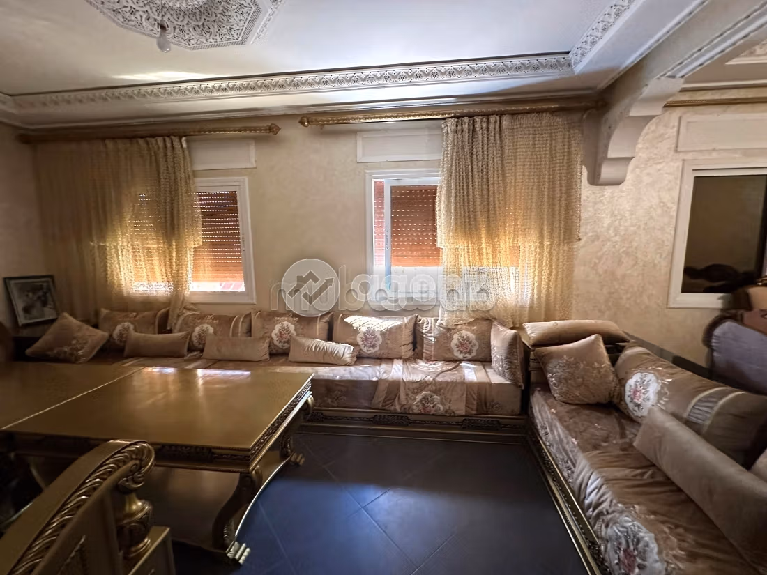 Beautiful house for sale. 6 rooms. Terrace and garden