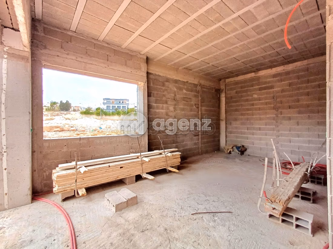 Villa à vendre 1 070 m², 5 chambres Hay Mohammadi Agadir