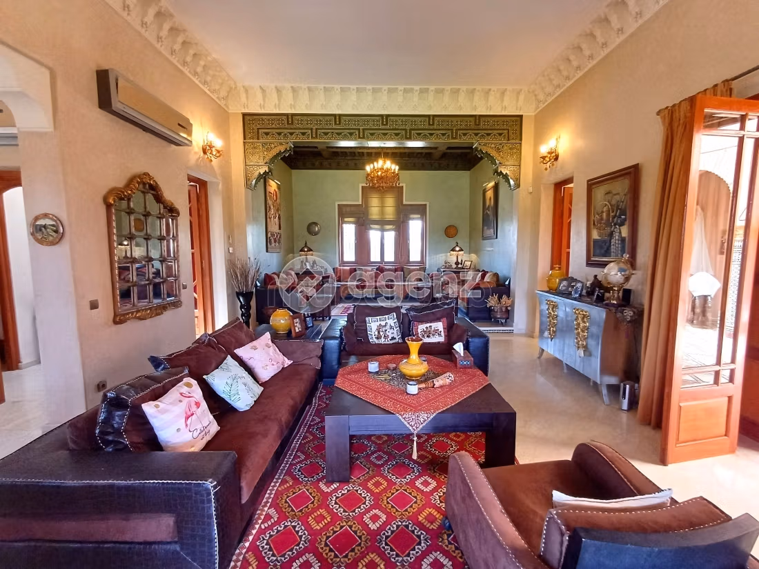 Villa à vendre 485 m², 4 chambres Ennakhil Palmeraie Marrakech