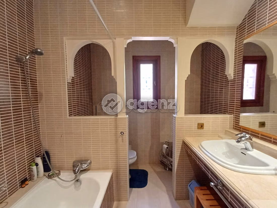 Villa à vendre 485 m², 4 chambres Ennakhil Palmeraie Marrakech