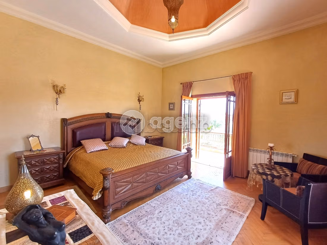 Villa à vendre 485 m², 4 chambres Ennakhil Palmeraie Marrakech