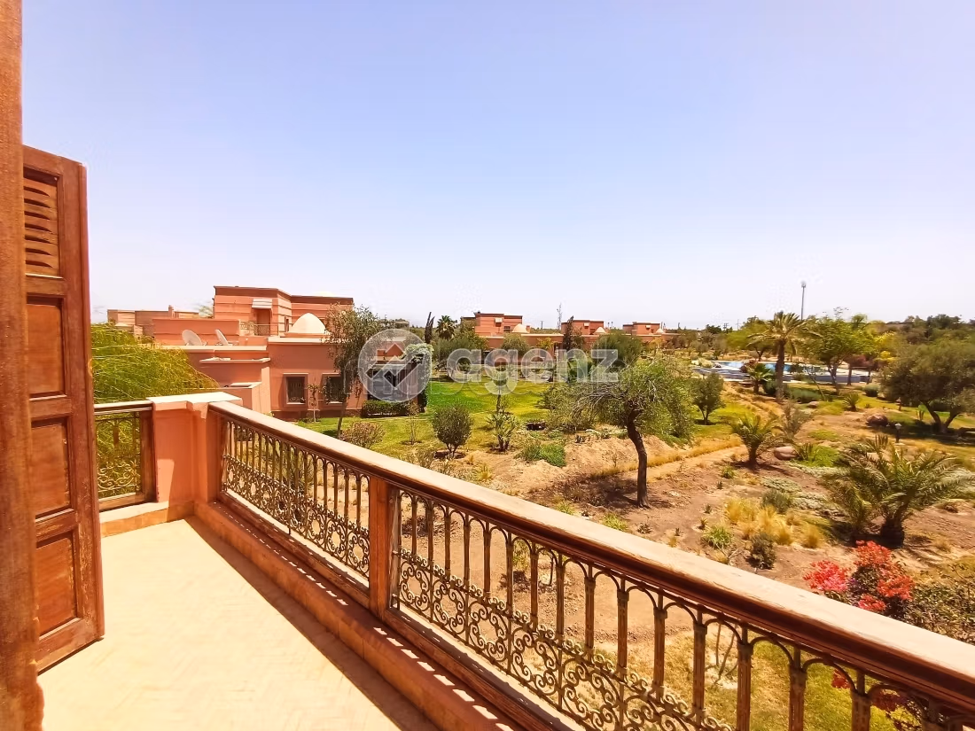 Villa à vendre 485 m², 4 chambres Ennakhil Palmeraie Marrakech