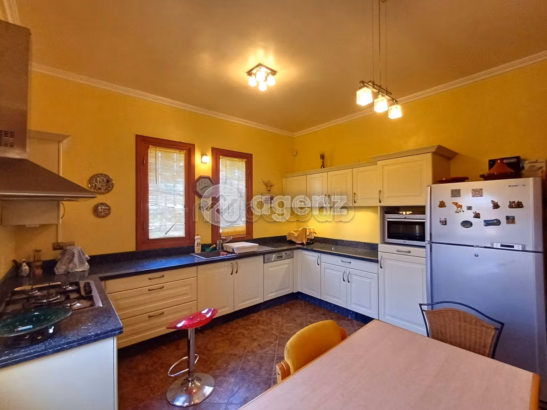 Villa à vendre 485 m², 4 chambres Ennakhil Palmeraie Marrakech