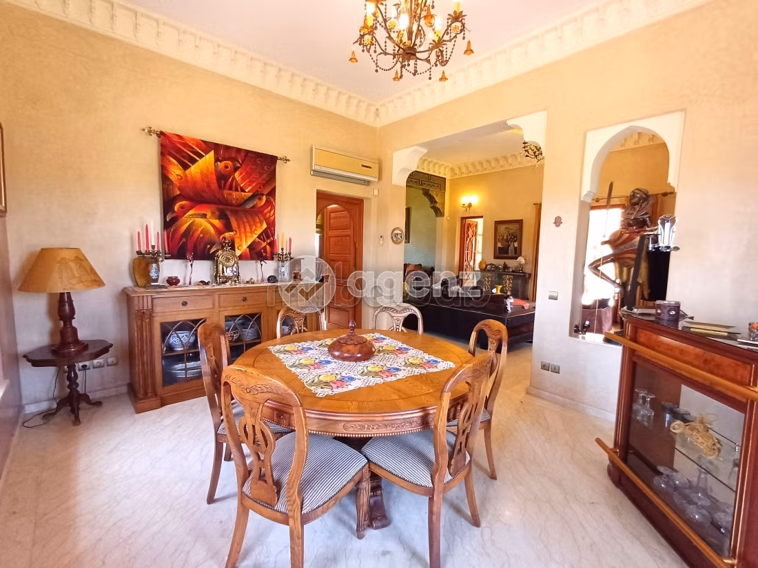 Villa à vendre 485 m², 4 chambres Ennakhil Palmeraie Marrakech