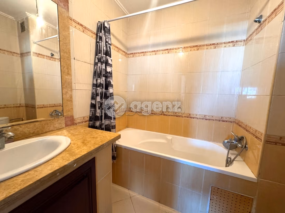 Appartement à vendre 110 m², 3 chambres Al Mostakbal Casablanca